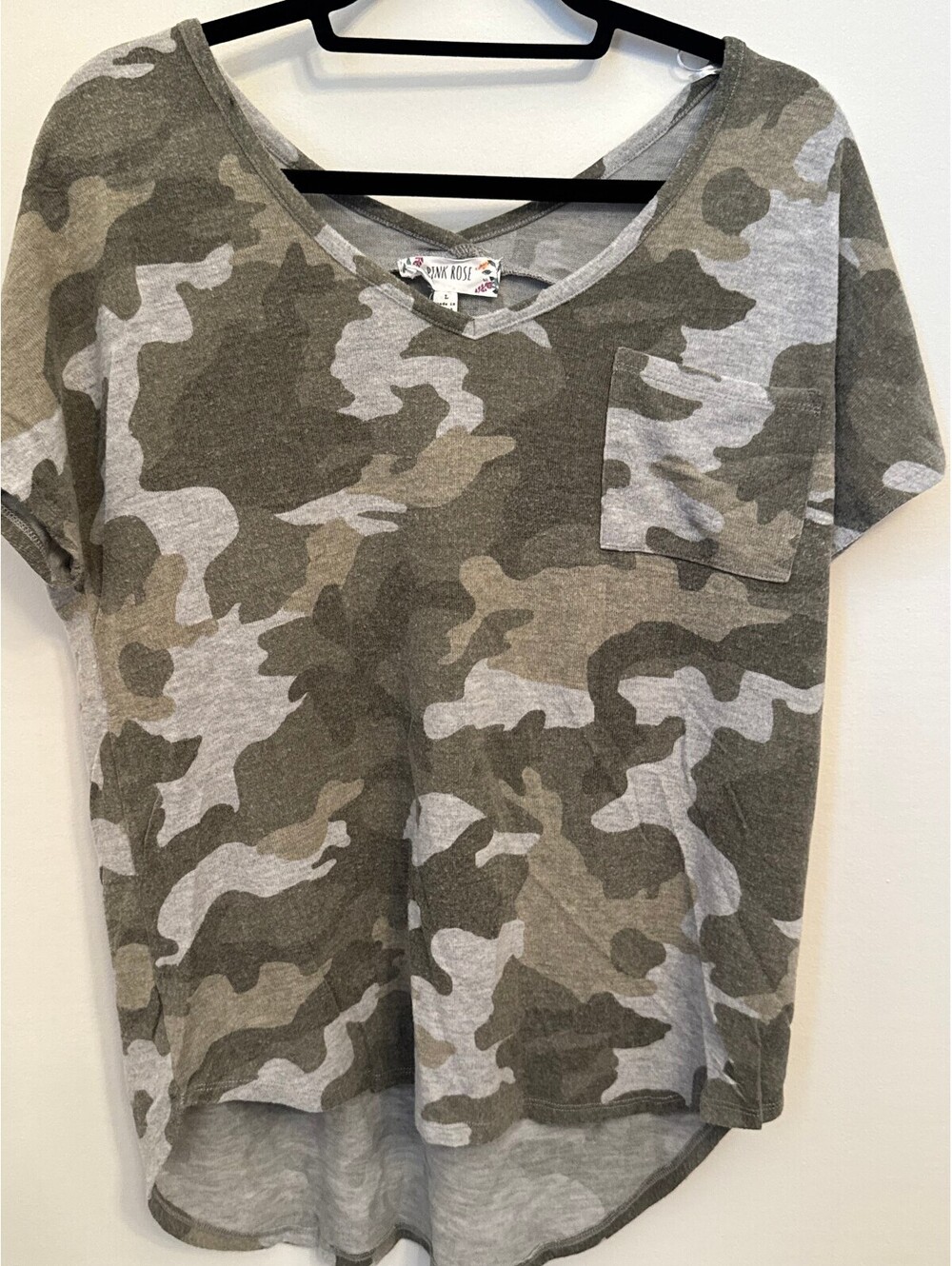 Pink Rose green camouflage pocket T-shirt